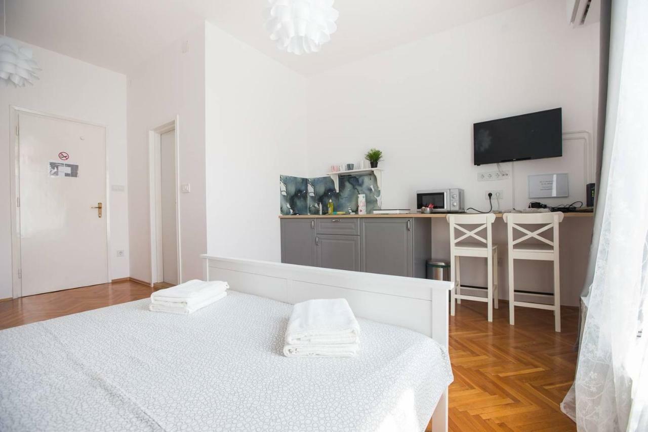 Oberiter Apartments - Center Of Zagreb, Fast Wifi, Ac, Kitchen, Parking Exteriér fotografie